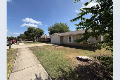1709 W Mesa Park Drive, Round Rock, TX 78664 - Photo 2