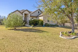 210 Raptor Beak Wy, Cedar Creek, TX 78612 - Photo 2