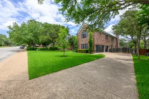 2809 Creeks Edge Pkwy, Austin, TX 78733 - Photo 2