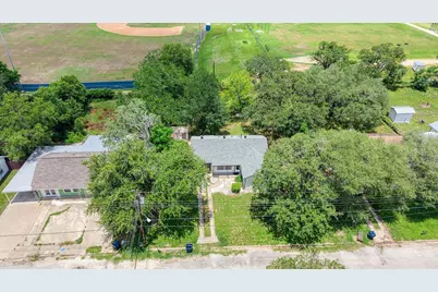 1008 Haley Avenue, Rockdale, TX 76567 - Photo 22