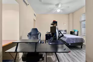 711 W 26th St, Austin, TX 78705 - Photo 14