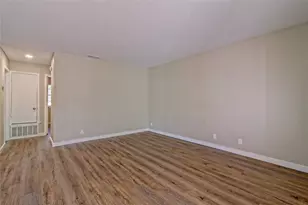 401 Hedgewood Dr, Georgetown, TX 78628 - Photo 12