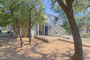 401 Hedgewood Dr, Georgetown, TX 78628 - Photo 4