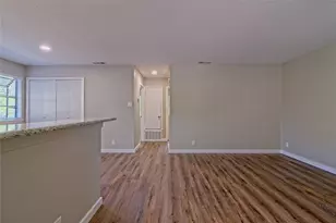 401 Hedgewood Dr, Georgetown, TX 78628 - Photo 14