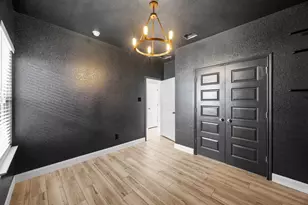 225 Unforgiven Ln, Jarrell, TX 76537 - Photo 18