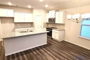 172 Pivot Dr, Taylor, TX 76574 - Photo 4