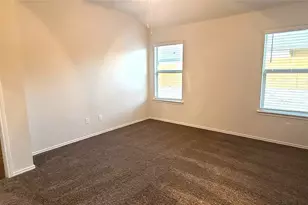 172 Pivot Dr, Taylor, TX 76574 - Photo 6
