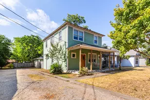 1608 E 19th St, Georgetown, TX 78626 - Photo 2