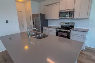 725 Bronco Billy Dr, Jarrell, TX 76537 - Photo 12