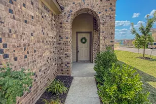 725 Bronco Billy Dr, Jarrell, TX 76537 - Photo 4