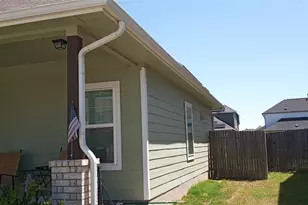 204 Oldbridge Dr, Hutto, TX 78634 - Photo 6