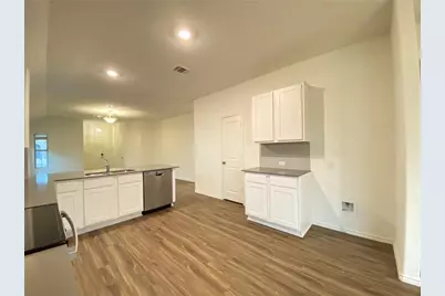 529 Greatest Gift Way, Jarrell, TX 76537 - Photo 12