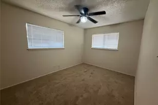 421 Live Oak St, Kyle, TX 78640 - Photo 10