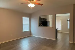 351 Musgrav, Kyle, TX 78640 - Photo 4