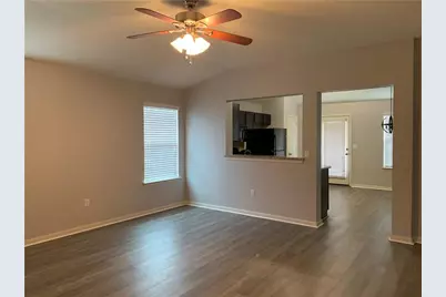 351 Musgrav, Kyle, TX 78640 - Photo 4
