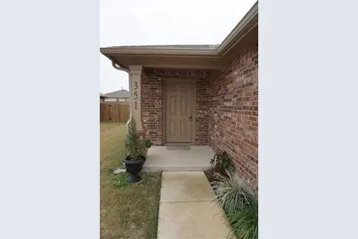 351 Musgrav, Kyle, TX 78640 - Photo 2