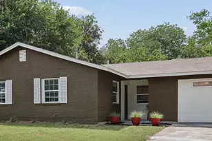 4906 Eastdale Dr E, Austin, TX 78723 - Photo 2