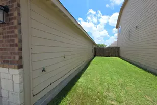1697 Breanna Ln, Kyle, TX 78640 - Photo 24