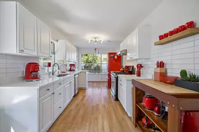 2601 E 17th Street, Austin, TX 78702 - Photo 8