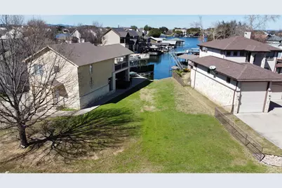 410 Pecan Creek Drive, Horseshoe Bay, TX 78657 - Photo 2