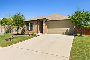 142 Esparza Dr, Bastrop, TX 78602 - Photo 2