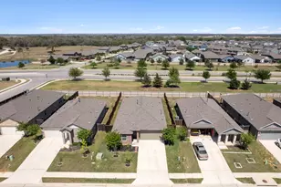 142 Esparza Dr, Bastrop, TX 78602 - Photo 26