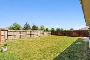 142 Esparza Dr, Bastrop, TX 78602 - Photo 24