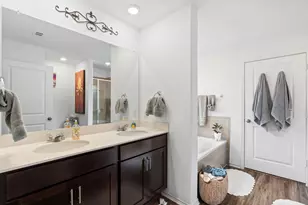 142 Esparza Dr, Bastrop, TX 78602 - Photo 18