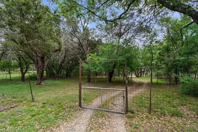 300 Corral Lane, Liberty Hill, TX 78642 - Photo 32
