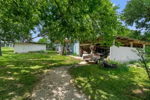 300 Corral Ln, Liberty Hill, TX 78642 - Photo 26