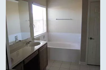 728 Abbeyglen Castle Drive, Pflugerville, TX 78660 - Photo 8