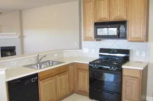 728 Abbeyglen Castle Dr, Pflugerville, TX 78660 - Photo 4