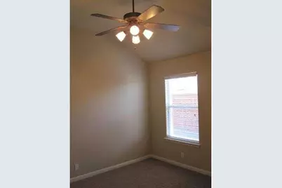 728 Abbeyglen Castle Drive, Pflugerville, TX 78660 - Photo 14