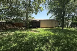 6204 Dove Springs Cir, Austin, TX 78744 - Photo 20