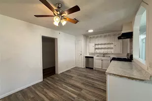 6204 Dove Springs Cir, Austin, TX 78744 - Photo 4