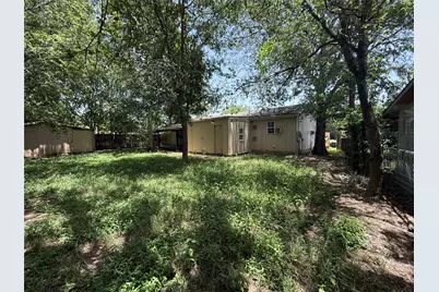 6204 Dove Springs Circle, Austin, TX 78744 - Photo 18