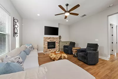 408 W 16th Street, Georgetown, TX 78626 - Photo 10