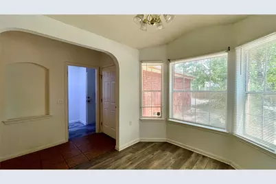 5512 Steven Creek Way, Austin, TX 78721 - Photo 4