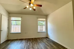 5512 Steven Creek Way, Austin, TX 78721 - Photo 8