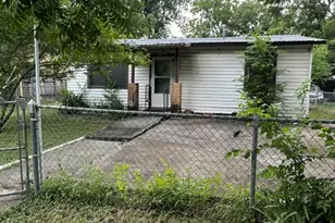 1127 Mark St, Austin, TX 78721 - Photo 2