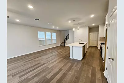 104 Greinert Drive, Taylor, TX 76574 - Photo 2