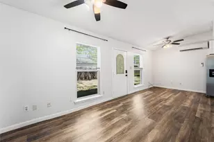 1116 Ebert Ave, Austin, TX 78721 - Photo 10