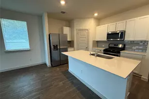 400 Barton Creek Ln, Hutto, TX 78634 - Photo 14