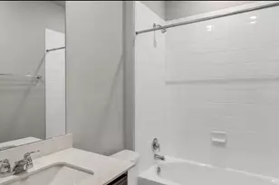 400 Barton Creek Ln, Hutto, TX 78634 - Photo 4