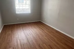 307 E 31st St, Austin, TX 78705 - Photo 18