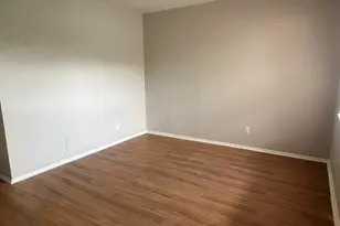 307 E 31st St, Austin, TX 78705 - Photo 4