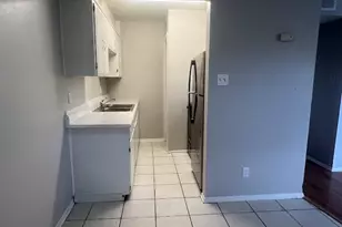 307 E 31st St, Austin, TX 78705 - Photo 6