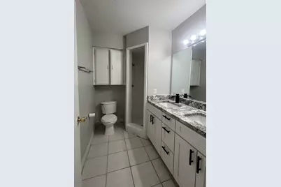 307 E 31st Street #208, Austin, TX 78705 - Photo 16