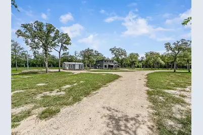 226 Stolle Lane, Flatonia, TX 78941 - Photo 38