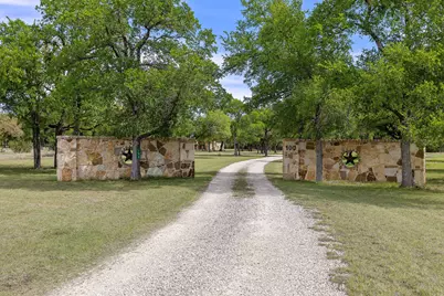 100 Palomino Cove, Jarrell, TX 76537 - Photo 4